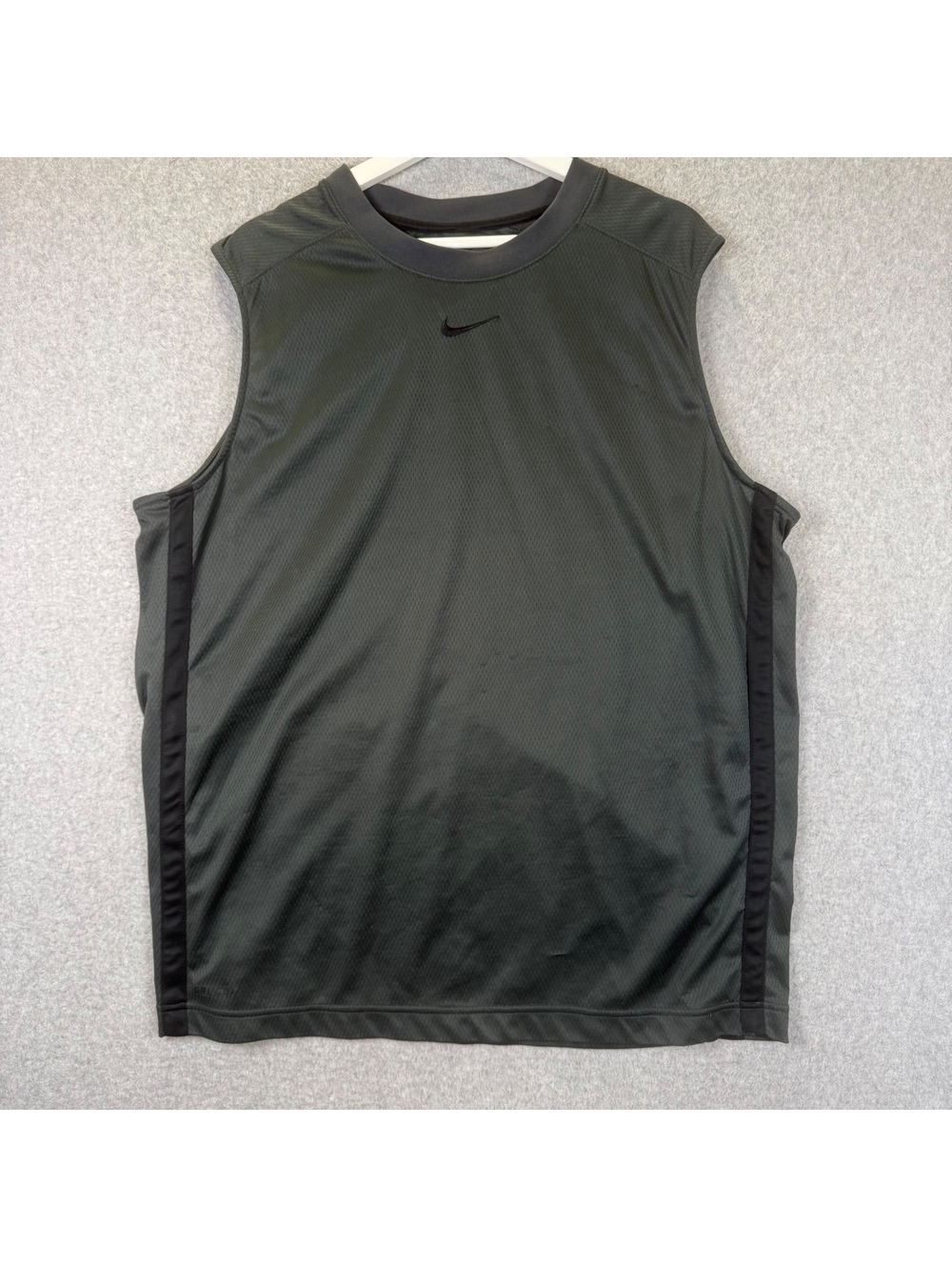 Nike Men's Black & Gray Dri-FIT Athletic Sleeveless Training Shirt Size XL